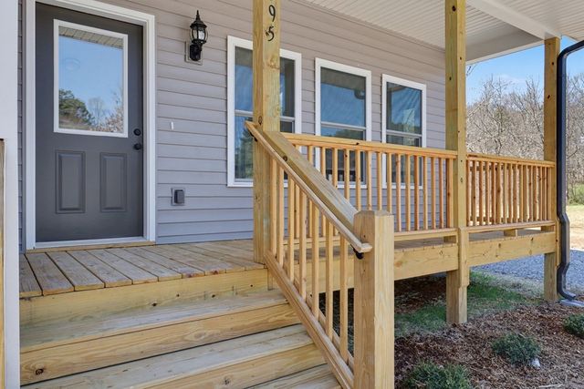 195 Rivers Edge Drive, Hayesville, NC 28904