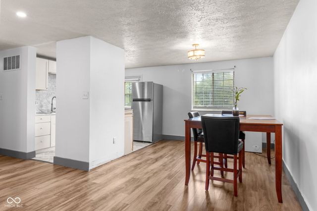 9007 Squire Court, Indianapolis, IN 46250