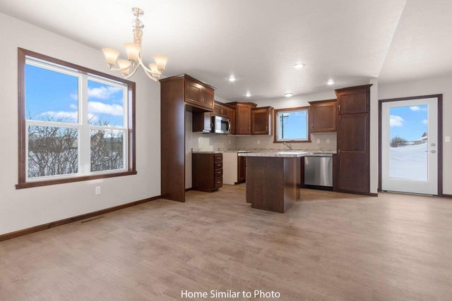 1752 BETTY JEAN LANE, Green Bay, WI 54313