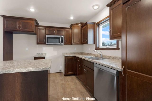 1752 BETTY JEAN LANE, Green Bay, WI 54313