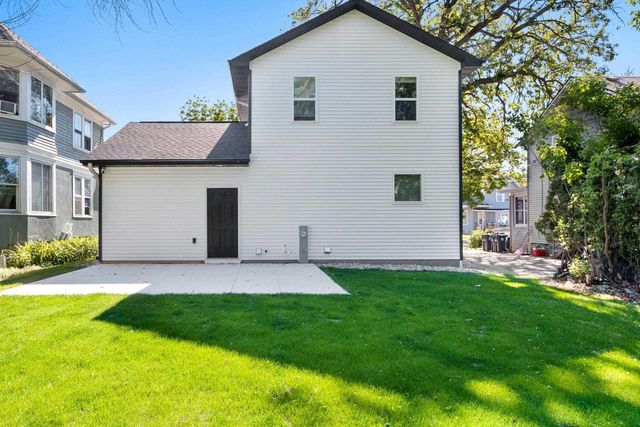 216 4TH STREET, Neenah, WI 54956