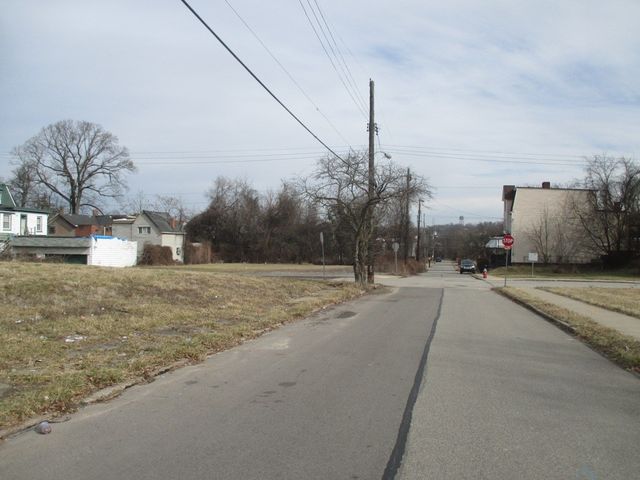 517 Winfield St, Lincoln Larimer, PA 15206