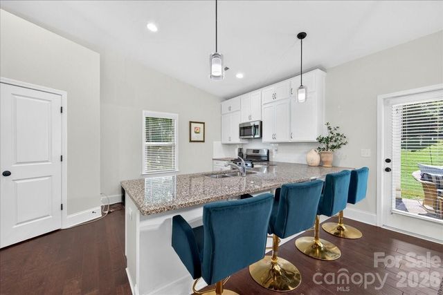 5800 Carmel Road, Charlotte, NC 28226