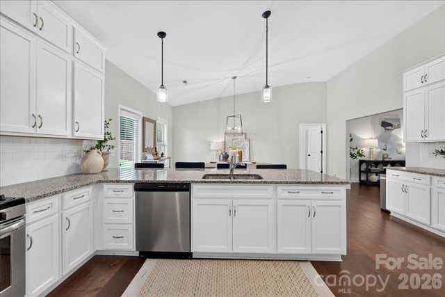 5800 Carmel Road, Charlotte, NC 28226