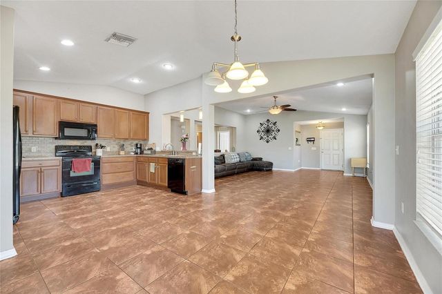 5204 MOON SHELL DRIVE, Apollo Beach, FL 33572