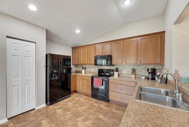5204 MOON SHELL DRIVE, Apollo Beach, FL 33572