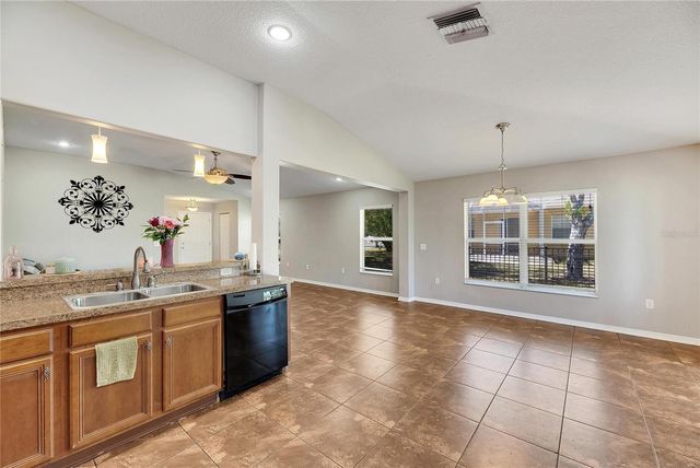 5204 MOON SHELL DRIVE, Apollo Beach, FL 33572