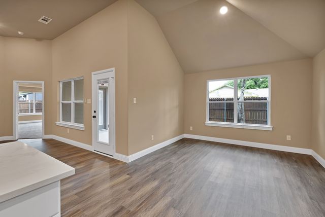 504 Pendleton Street, Farmersville, TX 75442