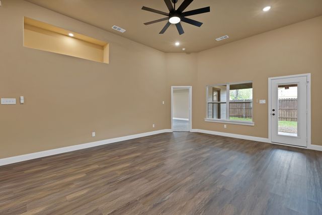 504 Pendleton Street, Farmersville, TX 75442
