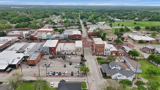 504 Pendleton Street, Farmersville, TX 75442