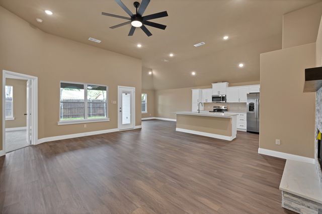 504 Pendleton Street, Farmersville, TX 75442