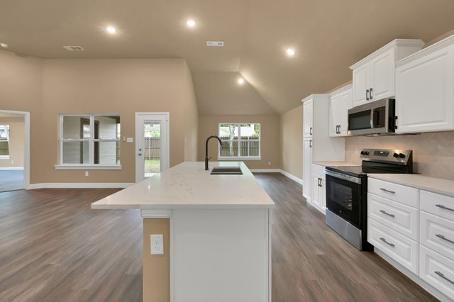 504 Pendleton Street, Farmersville, TX 75442