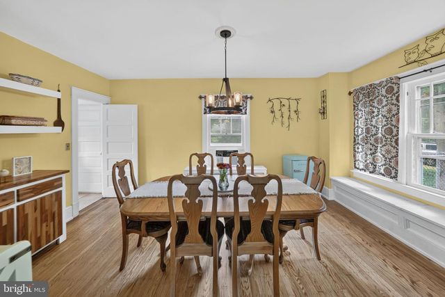 33 S VALLEY AVE, Vineland, NJ 08360