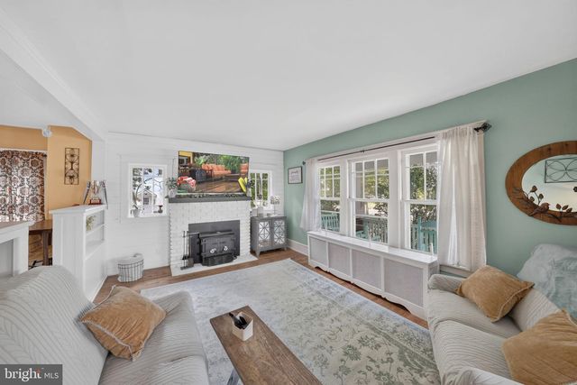 33 S VALLEY AVE, Vineland, NJ 08360