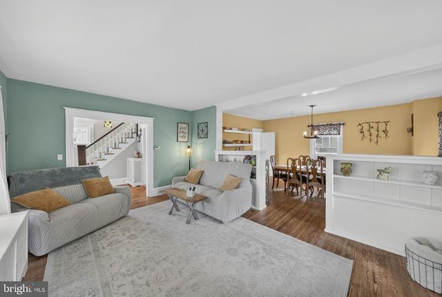 33 S VALLEY AVE, Vineland, NJ 08360