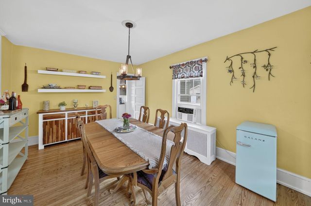 33 S VALLEY AVE, Vineland, NJ 08360