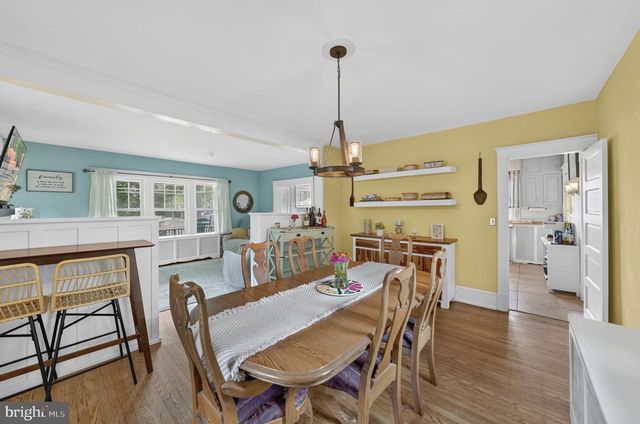33 S VALLEY AVE, Vineland, NJ 08360