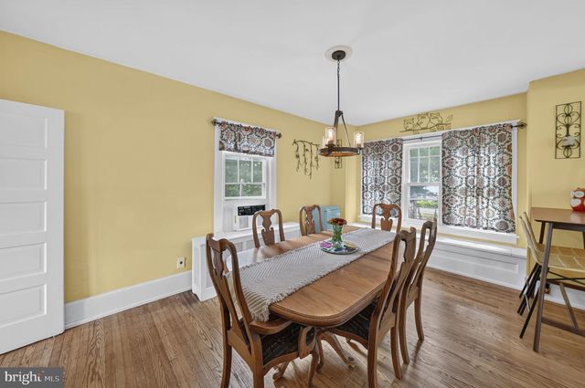33 S VALLEY AVE, Vineland, NJ 08360