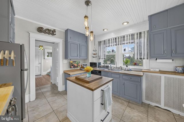 33 S VALLEY AVE, Vineland, NJ 08360