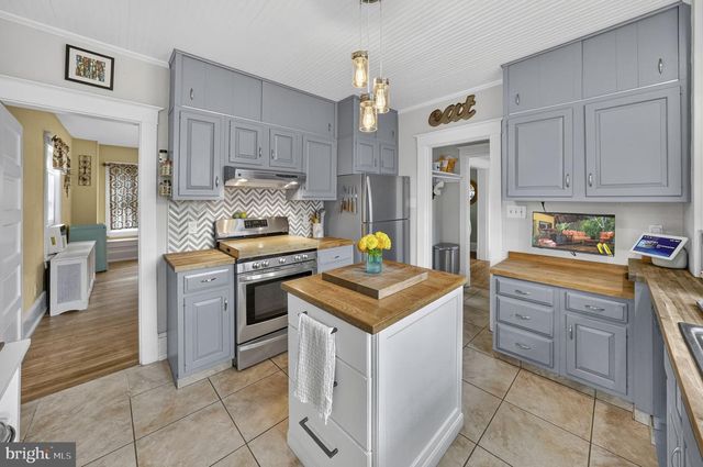 33 S VALLEY AVE, Vineland, NJ 08360