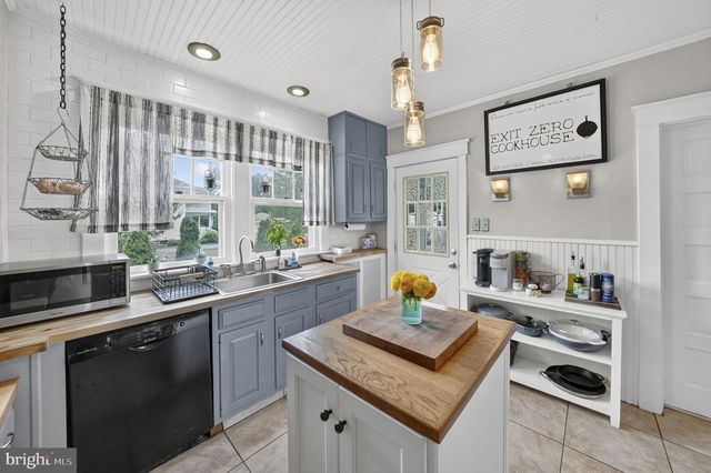 33 S VALLEY AVE, Vineland, NJ 08360