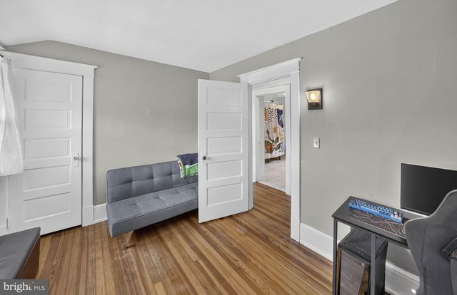 33 S VALLEY AVE, Vineland, NJ 08360