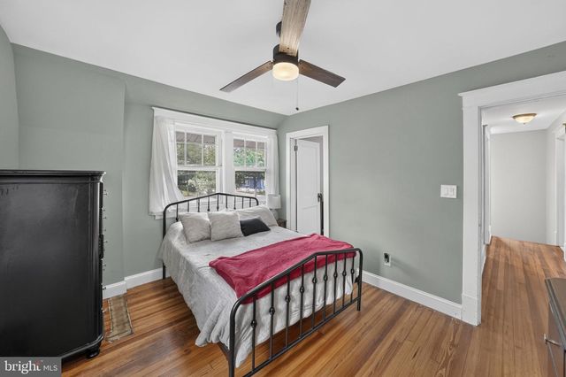 33 S VALLEY AVE, Vineland, NJ 08360