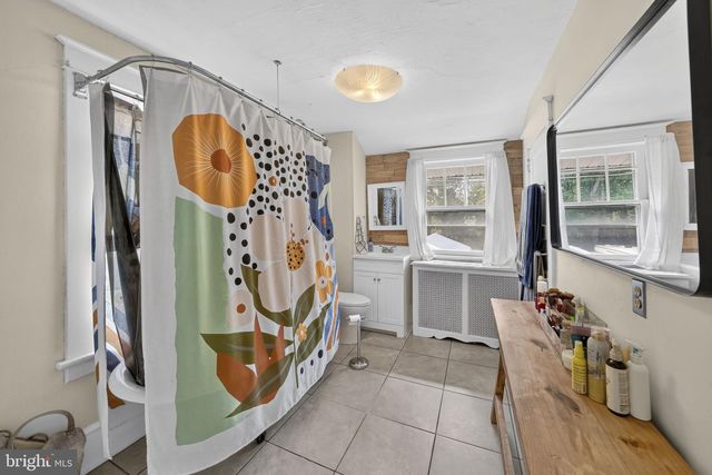 33 S VALLEY AVE, Vineland, NJ 08360