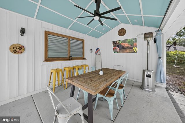 33 S VALLEY AVE, Vineland, NJ 08360