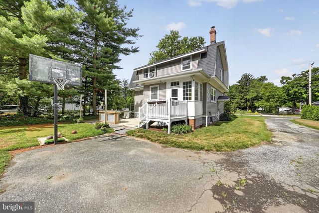 33 S VALLEY AVE, Vineland, NJ 08360