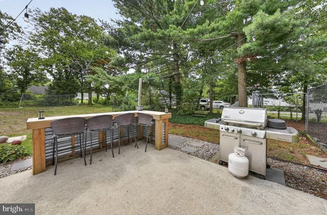 33 S VALLEY AVE, Vineland, NJ 08360