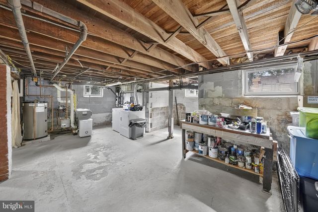 33 S VALLEY AVE, Vineland, NJ 08360