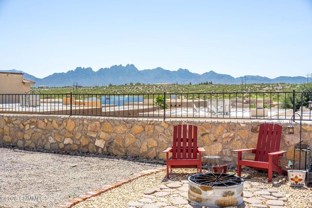 3748 Piedras Negras Drive, Las Cruces, NM 88012