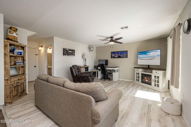 3748 Piedras Negras Drive, Las Cruces, NM 88012