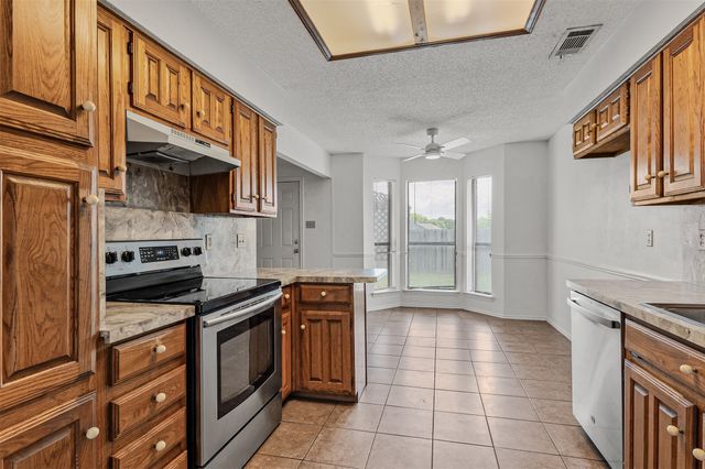 1422 Stiles Court, Midlothian, TX 76065