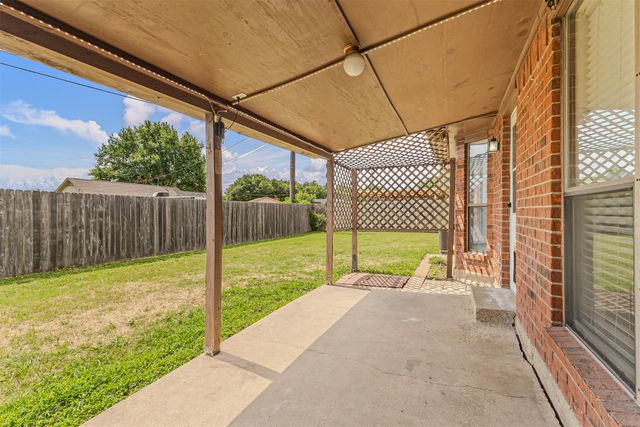 1422 Stiles Court, Midlothian, TX 76065