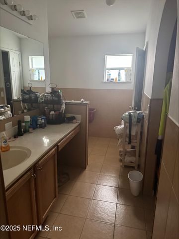 3146 ROGERS Avenue, Jacksonville, FL 32208