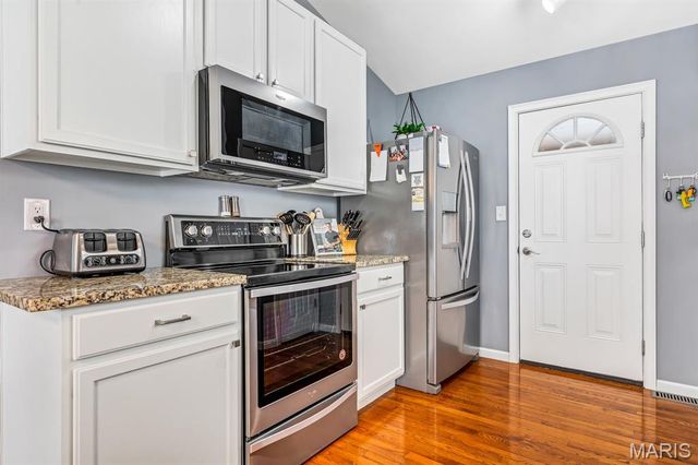 256 Spring Borough Drive, O'fallon, MO 63368