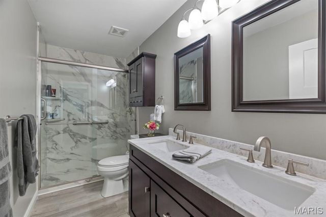 256 Spring Borough Drive, O'fallon, MO 63368