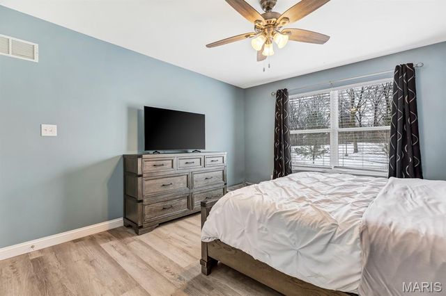 256 Spring Borough Drive, O'fallon, MO 63368