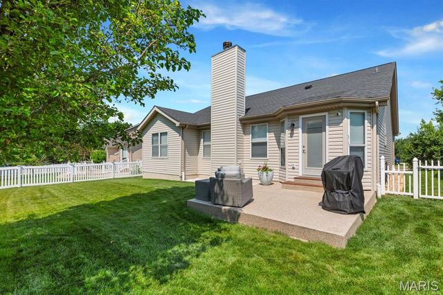 256 Spring Borough Drive, O'fallon, MO 63368