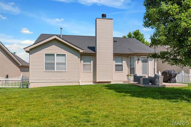 256 Spring Borough Drive, O'fallon, MO 63368