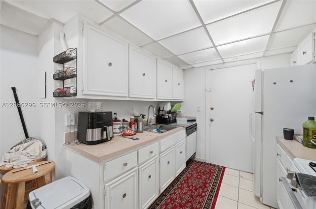 17901 NW 68th Ave R206, Hialeah, FL 33015