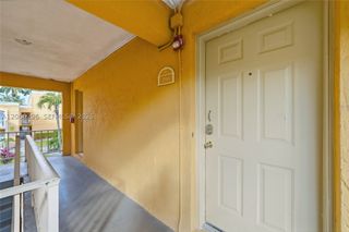 17901 NW 68th Ave R206, Hialeah, FL 33015