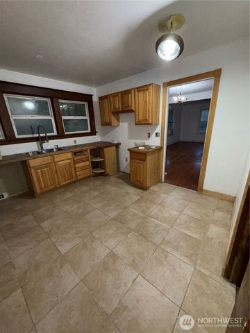 504 Dupont Avenue, Dupont, WA 98327