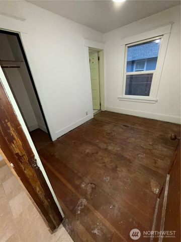 504 Dupont Avenue, Dupont, WA 98327