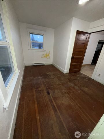 504 Dupont Avenue, Dupont, WA 98327