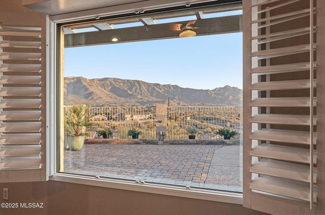 60919 Rock Ledge Loop, Tucson, AZ 85739