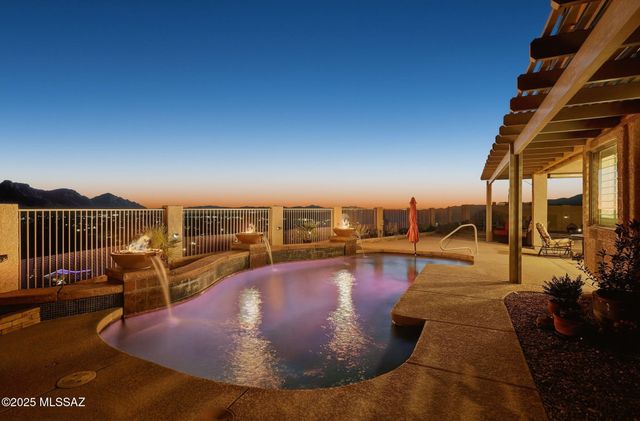 60919 Rock Ledge Loop, Tucson, AZ 85739