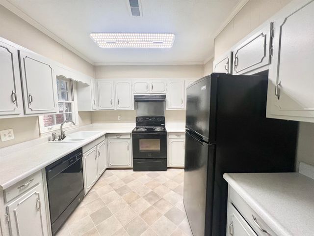 300 Springdale Drive, Lagrange, GA 30240